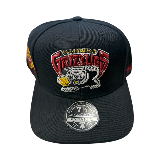 Michell & Ness Dynasty Fitted - Black Vancouver Grizzlies